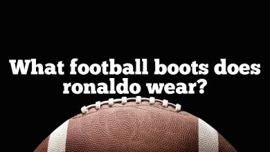 What football boots does ronaldo wear?