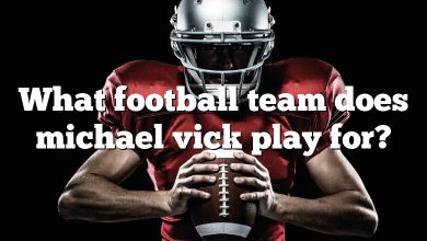 What football team does michael vick play for?