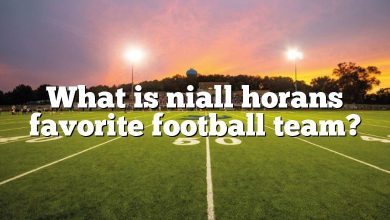 What is niall horans favorite football team?