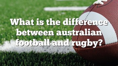 What is the difference between australian football and rugby?