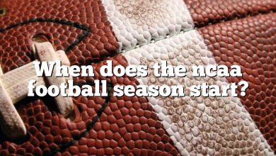 When does the ncaa football season start?