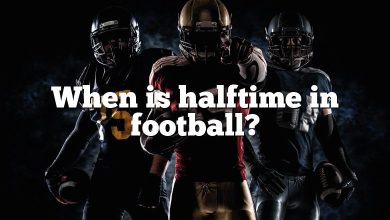 When is halftime in football?