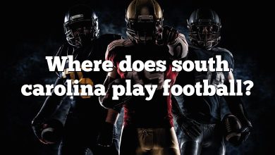 Where does south carolina play football?