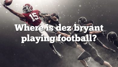 Where is dez bryant playing football?