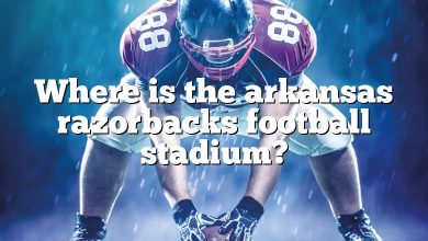 Where is the arkansas razorbacks football stadium?