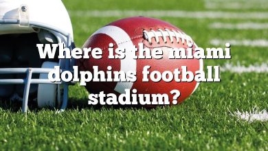 Where is the miami dolphins football stadium?