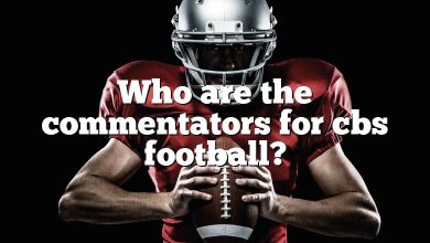 Who are the commentators for cbs football?