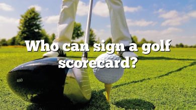 Who can sign a golf scorecard?