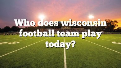 Who does wisconsin football team play today?