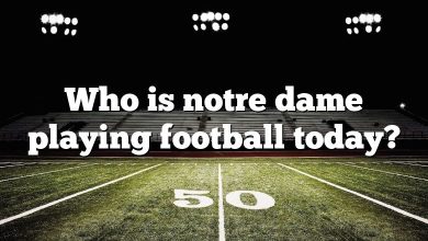 Who is notre dame playing football today?