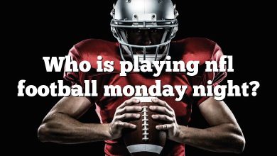 Who is playing nfl football monday night?