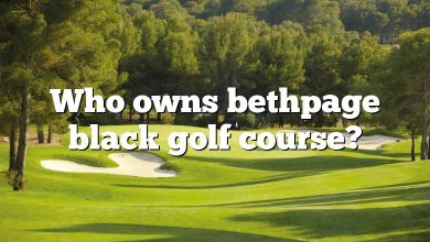 Who owns bethpage black golf course?