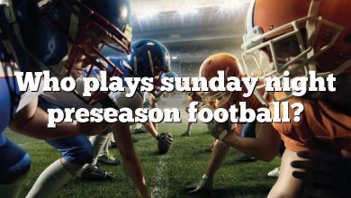Who plays sunday night preseason football?