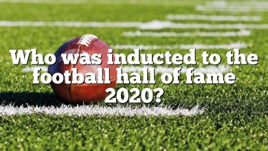 Who was inducted to the football hall of fame 2020?